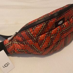 UGG gibbs belt bag puff